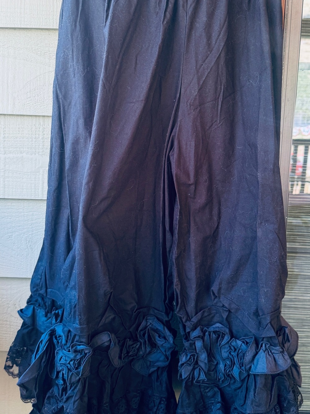 Black Maxi Bloomers with Ruffled Hem and Romantic Bow Accents - Picture 4 of 5